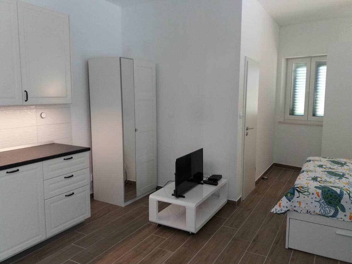 دوغي رات Apartment Kadic المظهر الخارجي الصورة